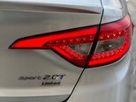 Hyundai Sonata-12