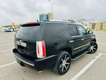 Cadillac Escalade-7