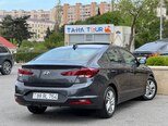 Hyundai Elantra-13