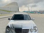 Mercedes E 240-1