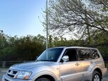 Mitsubishi Pajero-2