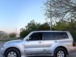 Mitsubishi Pajero-6
