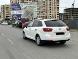 SEAT Ibiza-3