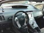 Toyota Prius-3