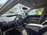 Toyota Prius-5