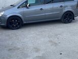 Opel Zafira-9