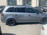 Opel Zafira-8