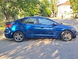 Hyundai Elantra-4