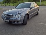 Mercedes E 220-1