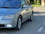 Hyundai Sonata-16