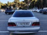 Mercedes E 220-7