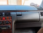 Mercedes E 240-16