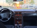 Mercedes E 200-3
