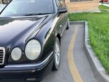 Mercedes E 200-5