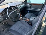 Mercedes E 200-8