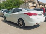 Hyundai Elantra-2