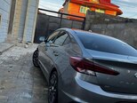 Hyundai Elantra-6