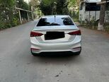 Hyundai Accent-2