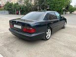 Mercedes E 240-10