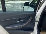 BMW 320d-21