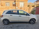 Mercedes B 200-3