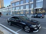 Mercedes E 220 d-4