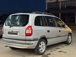 Opel Zafira-4
