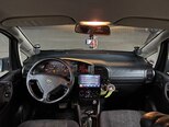 Opel Zafira-9