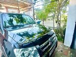 Mitsubishi Pajero-4