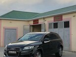 Audi Q7-11
