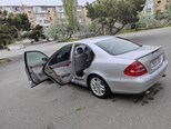 Mercedes E 240-5