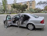 Mercedes E 240-2