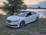 Hyundai Sonata-2