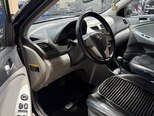 Hyundai Accent-10