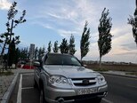 Chevrolet Niva-1