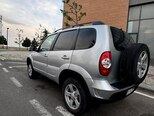 Chevrolet Niva-4