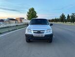Chevrolet Niva-1