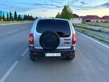 Chevrolet Niva-2