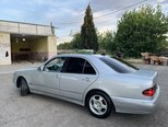 Mercedes E 270-3