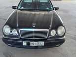 Mercedes E 240-1