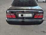 Mercedes E 240-2