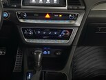 Hyundai Sonata-15