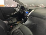 Hyundai Accent-11
