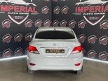 Hyundai Accent-15
