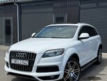 Audi Q7-1