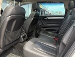 Audi Q7-9