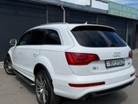 Audi Q7-7