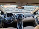 Hyundai Elantra-3