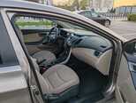 Hyundai Elantra-9