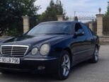 Mercedes E 220-1